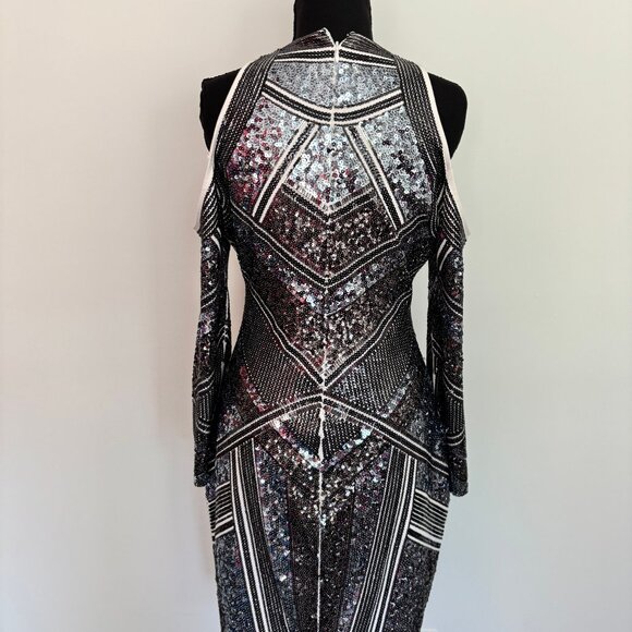 Seqins, shoulder cut out dress. - Picture 4 of 5